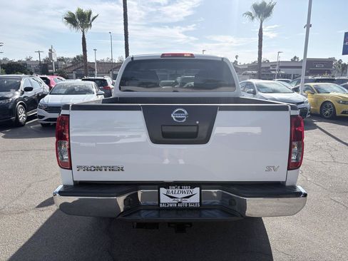 Used 2011 Nissan Frontier SV RWD image 12