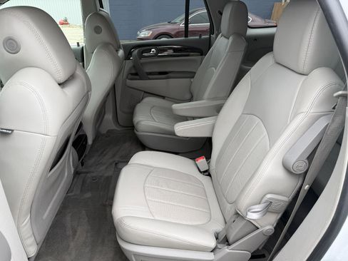 Used 2017 Buick Enclave Premium w/ Experience Buick Package FWD image 15