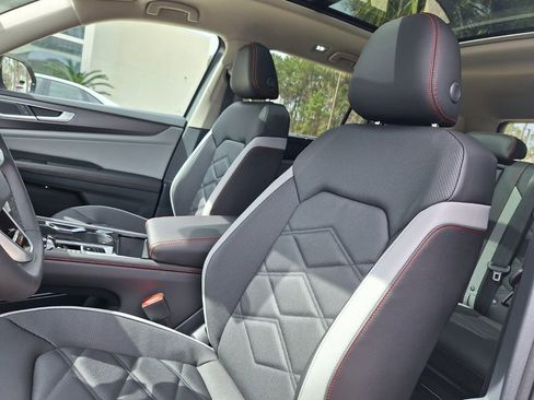 New 2026 Volkswagen Atlas Peak Edition image 11