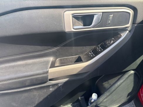 Used 2022 Ford Explorer XLT RWD image 15
