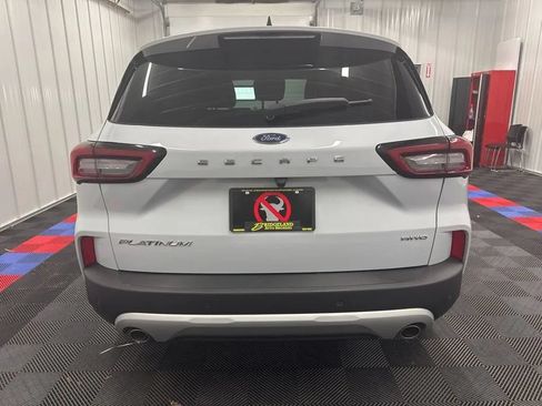 Used 2025 Ford Escape Platinum AWD/4WD image 4