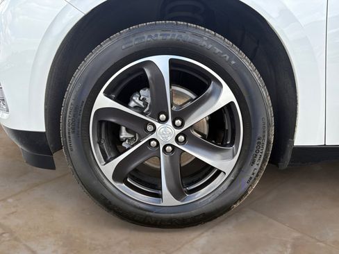 Used 2021 Buick Enclave Essence w/ Sport Touring Edition image 24