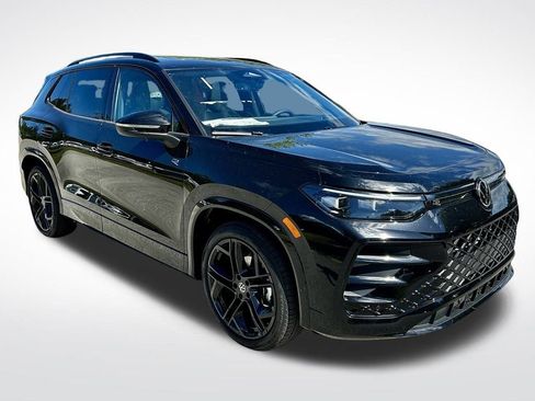 New 2026 Volkswagen Tiguan SE R-Line FWD image 2