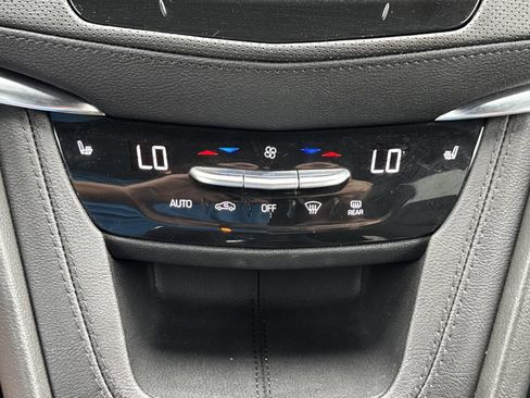 Used 2024 Cadillac XT6 Luxury FWD image 30