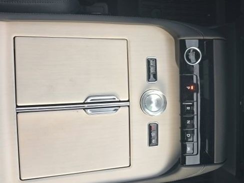 New 2026 Lincoln Navigator Reserve w/ Jet Appearance Package image 15