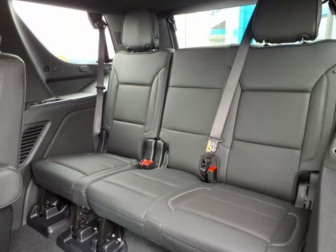 Used 2025 GMC Yukon Denali AWD/4WD image 7