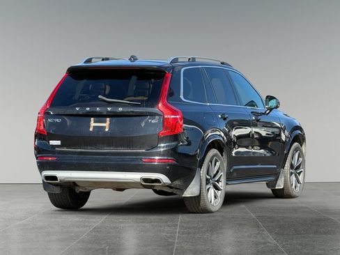 Used 2018 Volvo XC90 T6 Momentum w/ Convenience Package AWD/4WD image 4