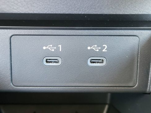 New 2025 Nissan Kicks SR image 42