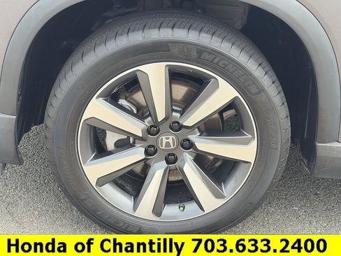 Certified 2024 Honda Pilot Touring image 31