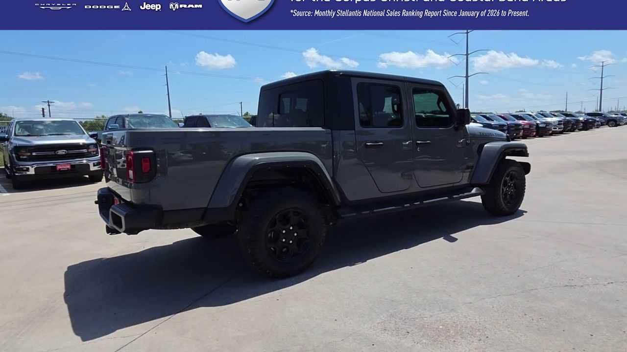 Certified 2023 Jeep Gladiator Overland AWD/4WD image 8