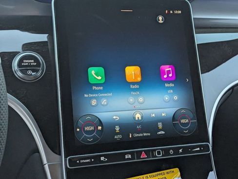 Used 2026 Mercedes-Benz GLC 300 image 11