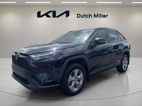 Used 2022 Toyota RAV4 XLE w/ Convenience Package AWD/4WD image 1