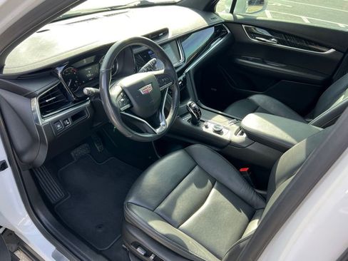 Used 2020 Cadillac XT6 Premium Luxury image 9