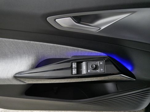 Used 2024 Volkswagen ID.4 Pro image 19