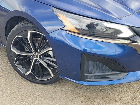 Used 2023 Nissan Altima 2.5 SR image 9