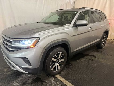 Certified 2022 Volkswagen Atlas SE image 6