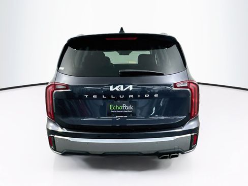 Used 2025 Kia Telluride S FWD image 7