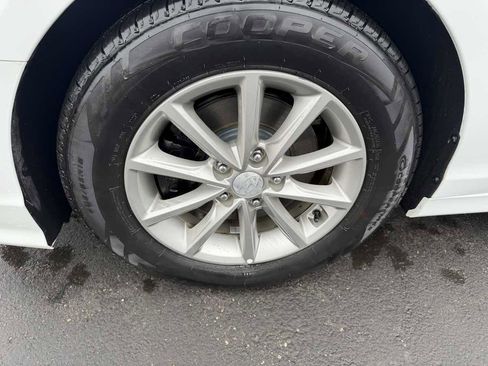 Used 2018 Hyundai Sonata SE w/ Cargo Package image 7
