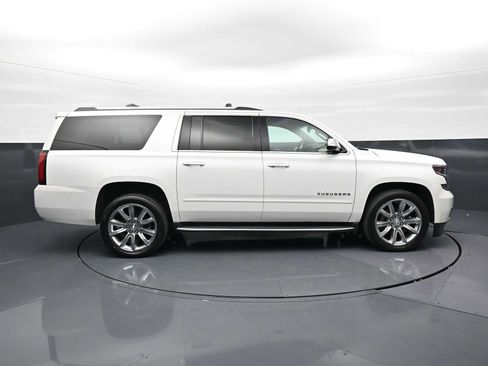Used 2017 Chevrolet Suburban Premier AWD/4WD image 4
