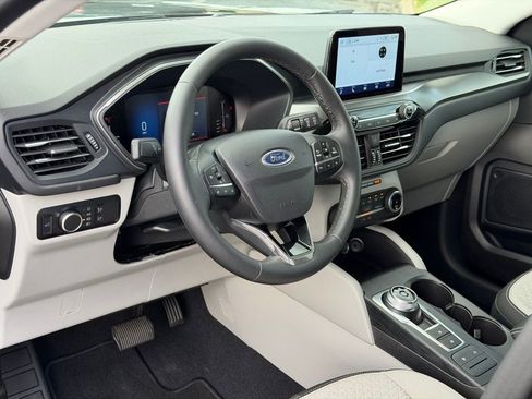 Used 2023 Ford Escape Active image 22