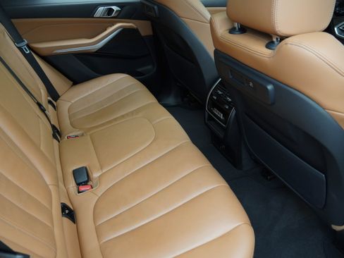 Used 2022 BMW X5 xDrive45e w/ Premium Package AWD/4WD image 35