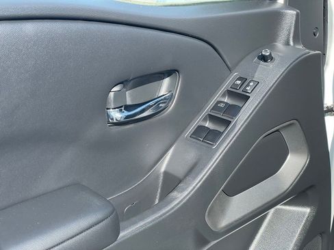 Certified 2023 Nissan Frontier SV AWD/4WD image 12