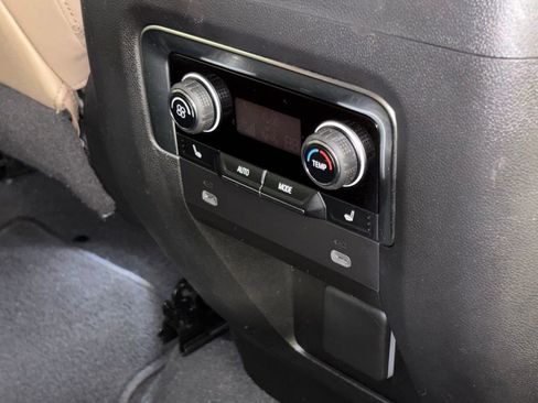 Used 2024 Chevrolet Tahoe Premier RWD image 27