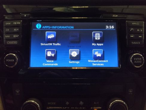 Used 2017 Nissan Rogue SL image 25