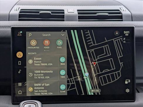 Used 2023 Land Rover Defender 130 X-Dynamic SE AWD/4WD image 13