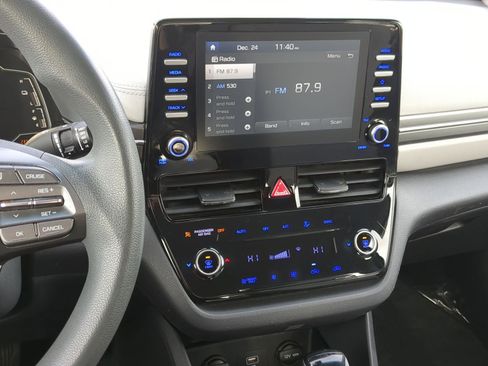 Used 2020 Hyundai Ioniq Blue image 29