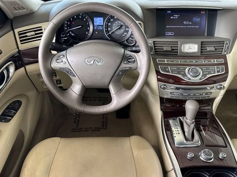 Used 2017 INFINITI Q70 3.7 w/ Technology Package AWD/4WD image 13