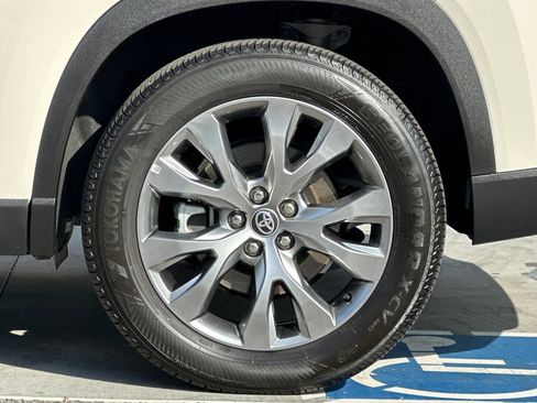 Certified 2024 Toyota Grand Highlander AWD Hybrid image 27