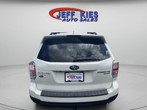 Used 2017 Subaru Forester 2.5i Limited AWD/4WD image 6