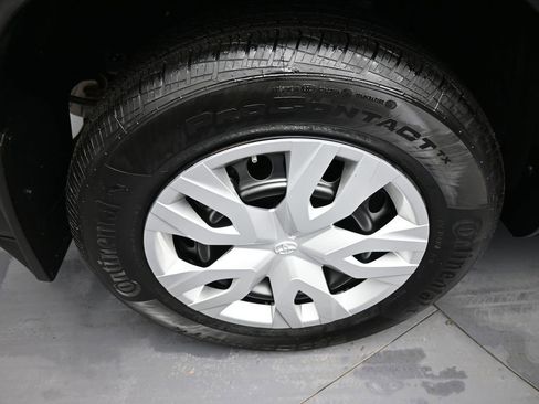 Certified 2024 Toyota Corolla Cross L image 12