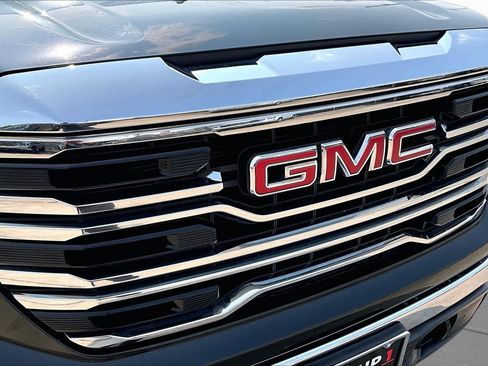 Used 2025 GMC Sierra 1500 SLT AWD/4WD image 30
