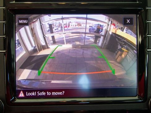 Used 2018 Volkswagen Passat 2.0T SE image 14