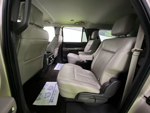 Used 2020 Ford Expedition Max XLT w/ Equipment Group 202A AWD/4WD image 27