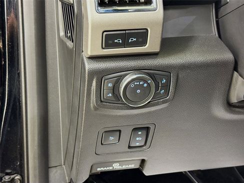 Used 2017 Ford F250 Lariat w/ Lariat Ultimate Package image 10