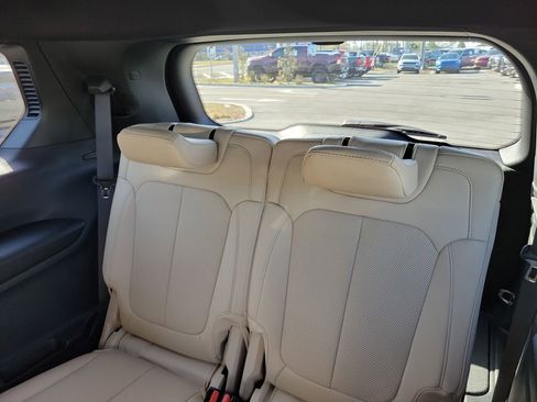New 2025 Jeep Grand Cherokee L Limited w/ Luxury Tech Group II AWD/4WD image 27