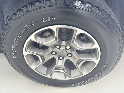 Used 2022 Jeep Cherokee Trailhawk w/ Sun, Sound & Nav Group AWD/4WD image 39