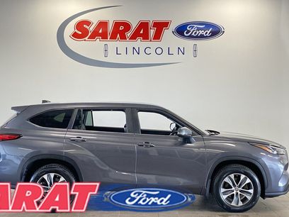 Used 2023 Toyota Highlander XLE
