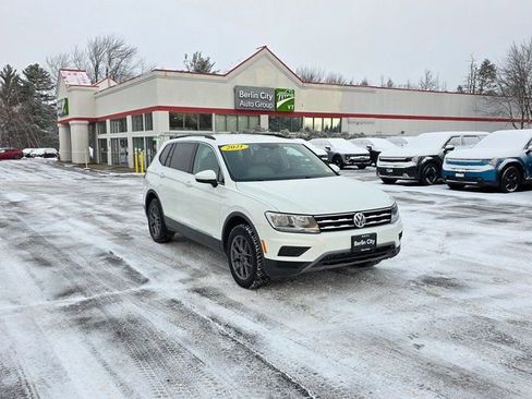 Used 2021 Volkswagen Tiguan SE AWD/4WD image 29