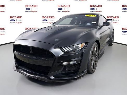 Used 2022 Ford Mustang Shelby GT500 w/ Carbon Fiber Track Pack RWD image 4