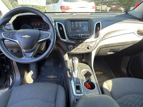 Used 2018 Chevrolet Equinox LT w/ LPO, Hit The Road Package FWD image 18