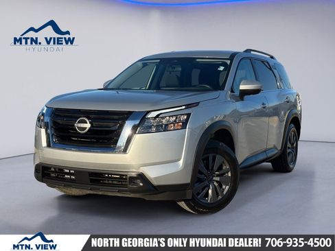 Used 2024 Nissan Pathfinder SV FWD image 1