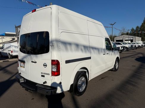 Used 2012 Nissan NV 2500 SV w/ Technology Pkg image 7