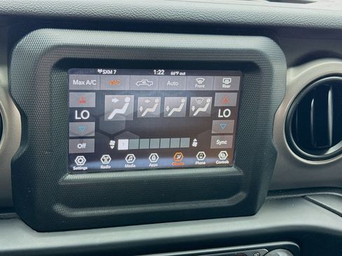Used 2021 Jeep Gladiator Sport AWD/4WD image 12