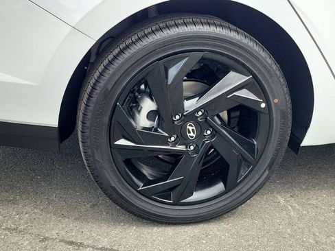 New 2026 Hyundai Elantra SEL Sport FWD image 31
