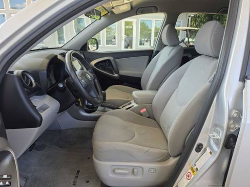 Used 2008 Toyota RAV4 Limited w/ Tow Prep Pkg FWD image 11