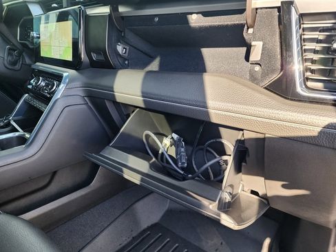 Used 2024 GMC Sierra 2500 Denali w/ Denali Reserve Package image 59